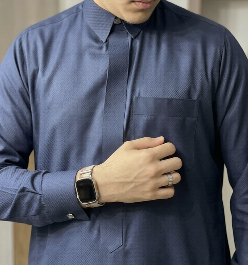 قميص الوليد مصنوع من أجود أنواع قماش خلية النحل